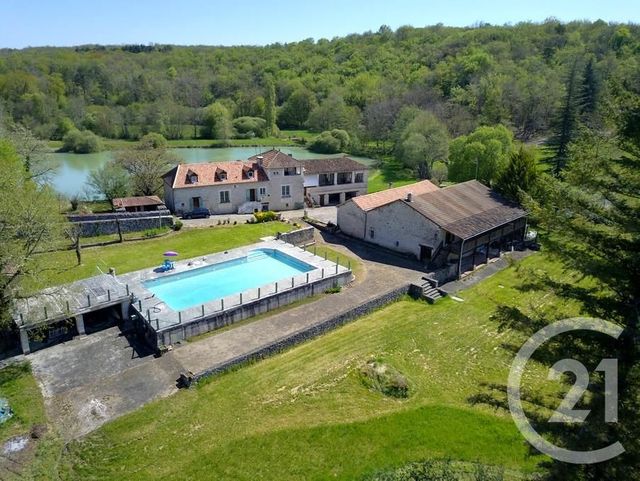 Afficher la photo en grand maison à vendre - 6 pièces - 300.0 m2 - PERIGUEUX - 24 - AQUITAINE - Century 21 Mazaudon Immobilier