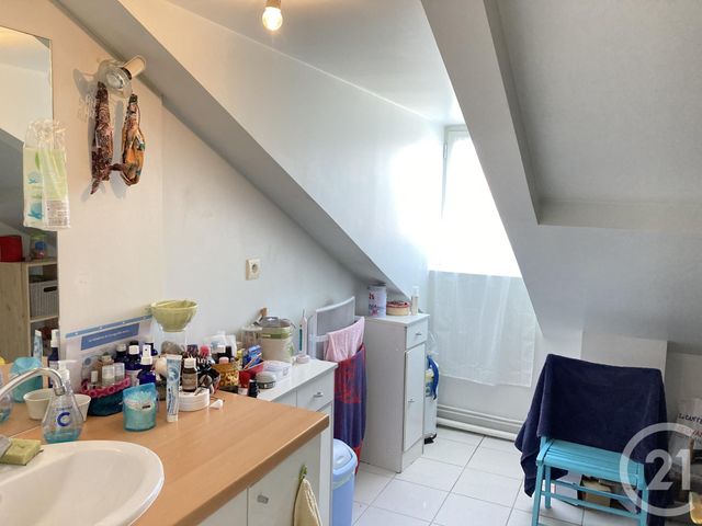 Afficher la photo en grand Appartement T4 à vendre - 4 pièces - 82.0 m2 - PERIGUEUX - 24 - AQUITAINE - Century 21 Mazaudon Immobilier