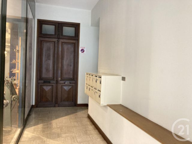 Afficher la photo en grand Appartement T4 à vendre - 4 pièces - 82.0 m2 - PERIGUEUX - 24 - AQUITAINE - Century 21 Mazaudon Immobilier