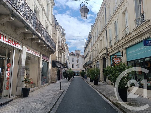 Appartement T4 à vendre - 4 pièces - 73.0 m2 - PERIGUEUX - 24 - AQUITAINE - Century 21 Mazaudon Immobilier
