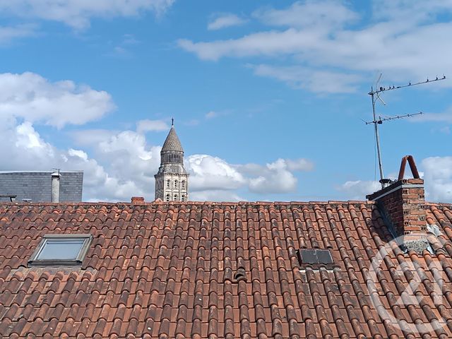 Appartement T4 à vendre - 4 pièces - 73.0 m2 - PERIGUEUX - 24 - AQUITAINE - Century 21 Mazaudon Immobilier