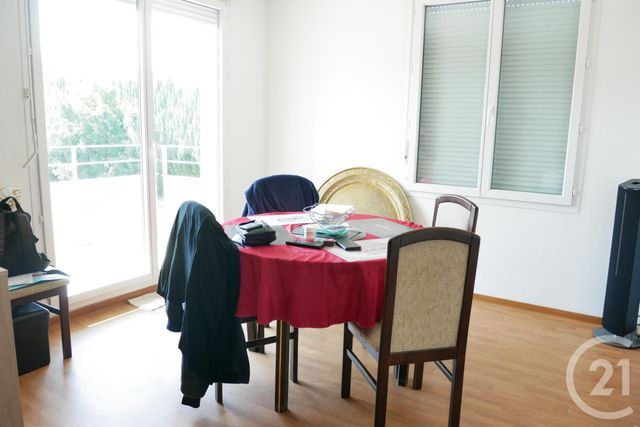 Afficher la photo en grand Appartement F3 à vendre - 3 pièces - 68.0 m2 - TRELISSAC - 24 - AQUITAINE - Century 21 Mazaudon Immobilier