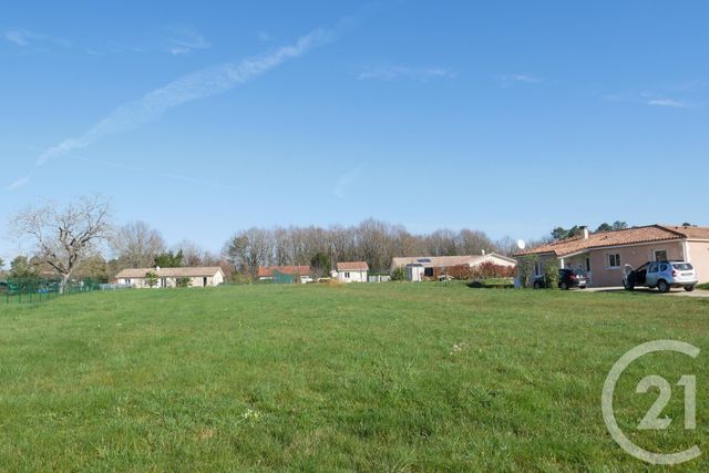Afficher la photo en grand terrain à vendre - 1632.0 m2 - AGONAC - 24 - AQUITAINE - Century 21 Mazaudon Immobilier