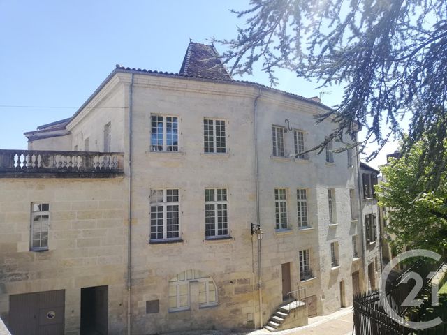 Afficher la photo en grand Appartement F5 à vendre - 6 pièces - 110.0 m2 - PERIGUEUX - 24 - AQUITAINE - Century 21 Mazaudon Immobilier