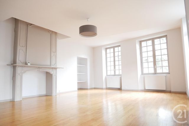 Afficher la photo en grand Appartement F5 à vendre - 6 pièces - 110.0 m2 - PERIGUEUX - 24 - AQUITAINE - Century 21 Mazaudon Immobilier