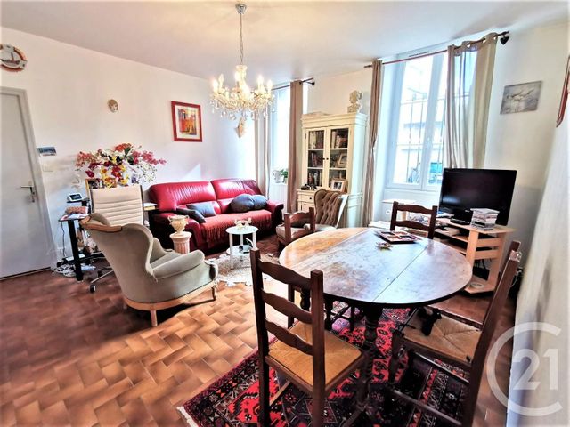 Appartement T2 à vendre - 2 pièces - 55.2 m2 - PERIGUEUX - 24 - AQUITAINE - Century 21 Mazaudon Immobilier Appartement T2 à vendre - 2 pièces - 55.2 m2 - PERIGUEUX - 24 - AQUITAINE - Century 21 Mazaudon Immobilier
