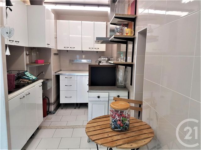 Afficher la photo en grand Local à vendre - 1 pièce - 22.0 m2 - PERIGUEUX - 24 - AQUITAINE - Century 21 Mazaudon Immobilier