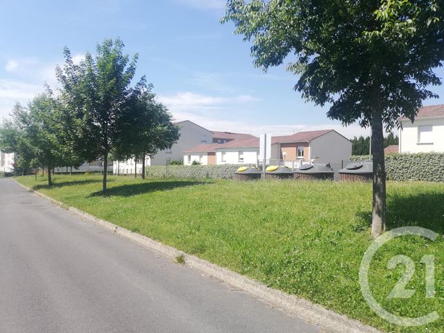 Afficher la photo en grand Appartement F3 à vendre - 3 pièces - 55.94 m2 - TRELISSAC - 24 - AQUITAINE - Century 21 Mazaudon Immobilier