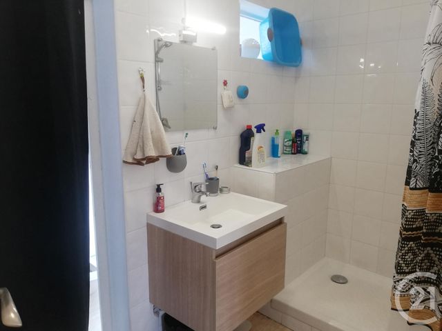 Appartement F3 à vendre - 3 pièces - 70.0 m2 - COULOUNIEIX CHAMIERS - 24 - AQUITAINE - Century 21 Mazaudon Immobilier Appartement F3 à vendre - 3 pièces - 70.0 m2 - COULOUNIEIX CHAMIERS - 24 - AQUITAINE - Century 21 Mazaudon Immobilier