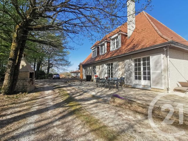 maison à vendre - 7 pièces - 189.0 m2 - COULOUNIEIX CHAMIERS - 24 - AQUITAINE - Century 21 Mazaudon Immobilier maison à vendre - 7 pièces - 189.0 m2 - COULOUNIEIX CHAMIERS - 24 - AQUITAINE - Century 21 Mazaudon Immobilier