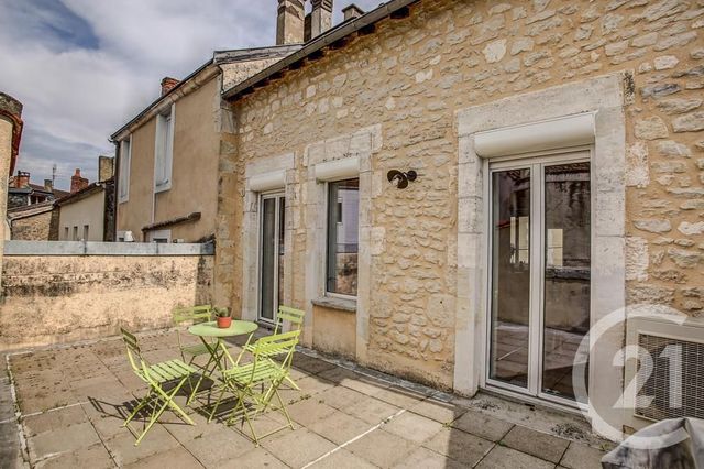 Appartement F4 à louer - 4 pièces - 104.74 m2 - PERIGUEUX - 24 - AQUITAINE - Century 21 Mazaudon Immobilier Appartement F4 à louer - 4 pièces - 104.74 m2 - PERIGUEUX - 24 - AQUITAINE - Century 21 Mazaudon Immobilier