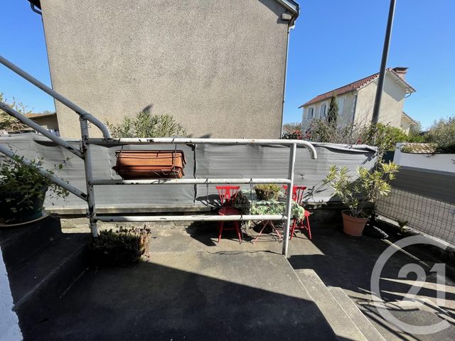 Appartement F1 à louer - 1 pièce - 18.0 m2 - BOULAZAC ISLE MANOIRE - 24 - AQUITAINE - Century 21 Mazaudon Immobilier Appartement F1 à louer - 1 pièce - 18.0 m2 - BOULAZAC ISLE MANOIRE - 24 - AQUITAINE - Century 21 Mazaudon Immobilier