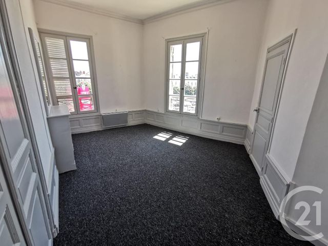 Afficher la photo en grand Appartement T2 à vendre - 6 pièces - 250.0 m2 - PERIGUEUX - 24 - AQUITAINE - Century 21 Mazaudon Immobilier