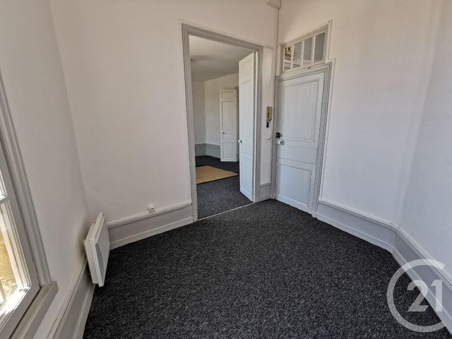 Afficher la photo en grand Appartement T2 à vendre - 6 pièces - 250.0 m2 - PERIGUEUX - 24 - AQUITAINE - Century 21 Mazaudon Immobilier