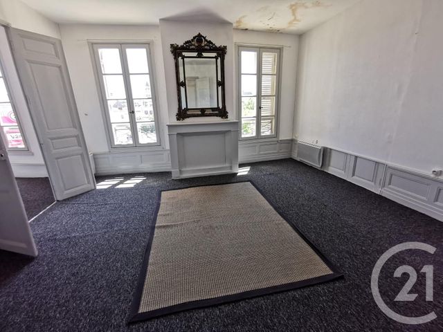 Afficher la photo en grand Appartement T2 à vendre - 6 pièces - 250.0 m2 - PERIGUEUX - 24 - AQUITAINE - Century 21 Mazaudon Immobilier