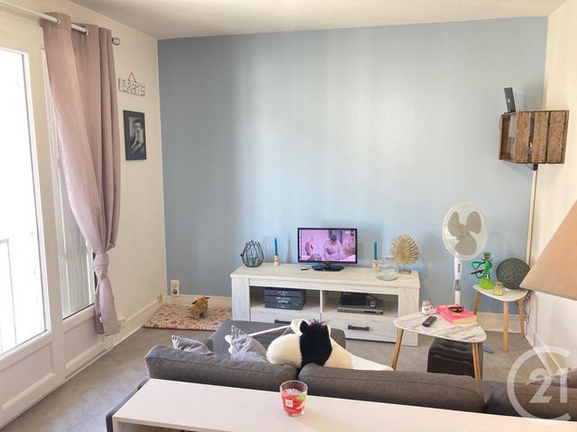 Afficher la photo en grand Appartement T2 à vendre - 2 pièces - 31.81 m2 - PERIGUEUX - 24 - AQUITAINE - Century 21 Mazaudon Immobilier