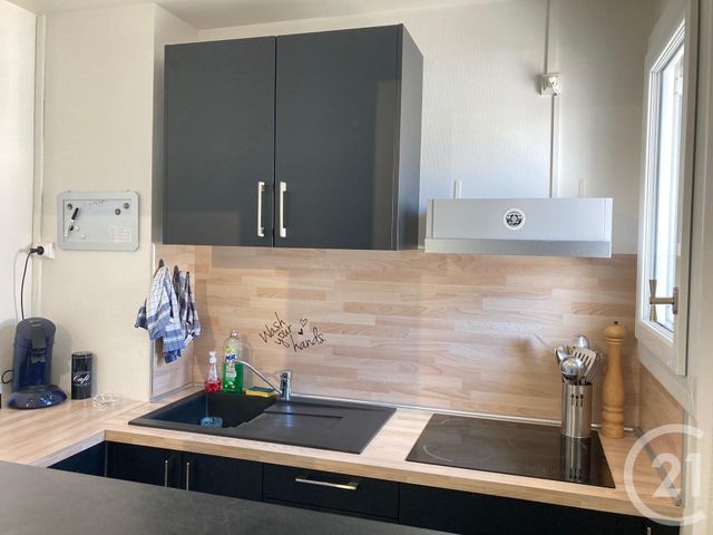 Afficher la photo en grand Appartement T2 à vendre - 2 pièces - 31.81 m2 - PERIGUEUX - 24 - AQUITAINE - Century 21 Mazaudon Immobilier