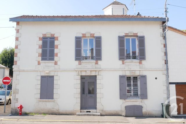 Afficher la photo en grand maison à louer - 6 pièces - 152.65 m2 - PERIGUEUX - 24 - AQUITAINE - Century 21 Mazaudon Immobilier