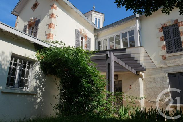 Afficher la photo en grand maison à louer - 6 pièces - 152.65 m2 - PERIGUEUX - 24 - AQUITAINE - Century 21 Mazaudon Immobilier