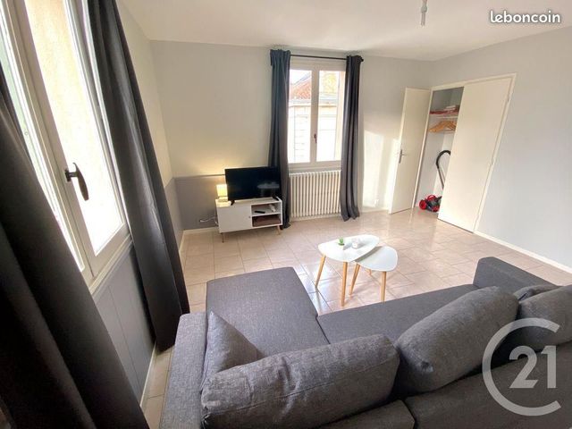 Afficher la photo en grand Appartement à louer - 2 pièces - 35.39 m2 - PERIGUEUX - 24 - AQUITAINE - Century 21 Mazaudon Immobilier