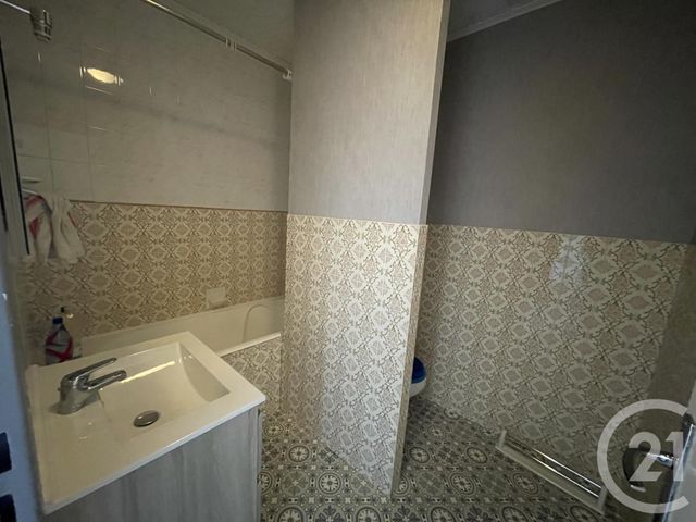 Afficher la photo en grand appartement à louer - 3 pièces - 53.48 m2 - PERIGUEUX - 24 - AQUITAINE - Century 21 Mazaudon Immobilier