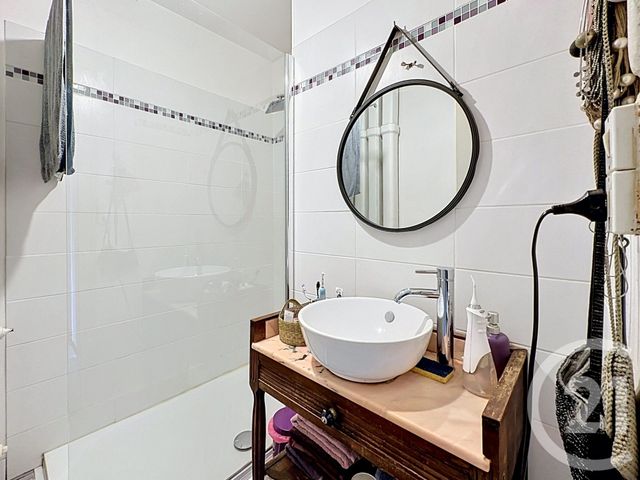 Appartement F3 à vendre - 4 pièces - 65.68 m2 - PERIGUEUX - 24 - AQUITAINE - Century 21 Mazaudon Immobilier
