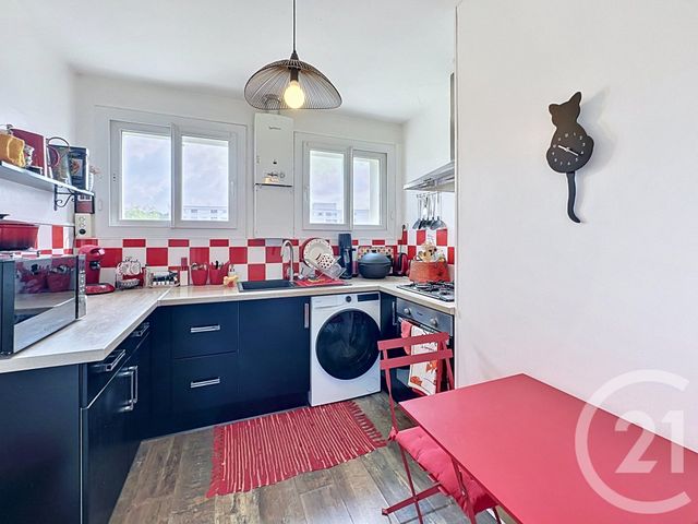 Appartement F3 à vendre - 4 pièces - 65.68 m2 - PERIGUEUX - 24 - AQUITAINE - Century 21 Mazaudon Immobilier