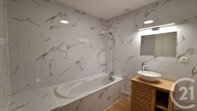 Appartement F3 bis à vendre - 3 pièces - 84.0 m2 - PERIGUEUX - 24 - AQUITAINE - Century 21 Mazaudon Immobilier