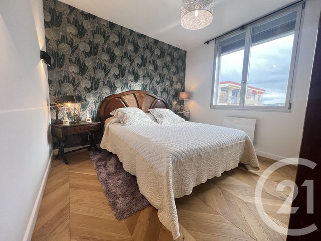 Appartement T3 à vendre - 3 pièces - 68.75 m2 - PERIGUEUX - 24 - AQUITAINE - Century 21 Mazaudon Immobilier