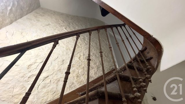 Afficher la photo en grand Appartement T2 à louer - 2 pièces - 45.0 m2 - PERIGUEUX - 24 - AQUITAINE - Century 21 Mazaudon Immobilier