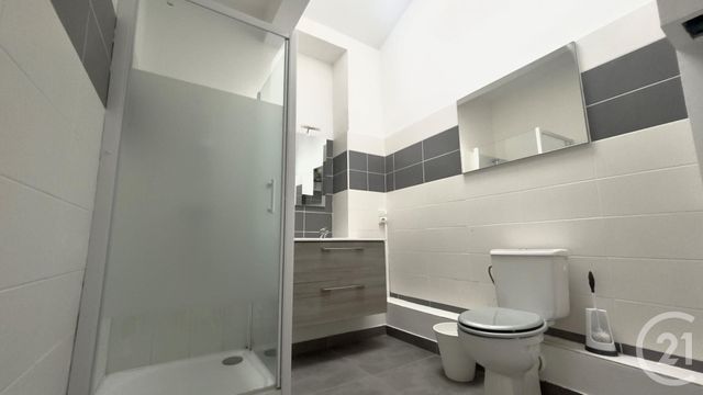 Afficher la photo en grand Appartement T2 à louer - 2 pièces - 45.0 m2 - PERIGUEUX - 24 - AQUITAINE - Century 21 Mazaudon Immobilier