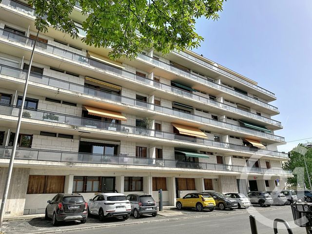 Appartement F5 à vendre - 5 pièces - 108.27 m2 - PERIGUEUX - 24 - AQUITAINE - Century 21 Mazaudon Immobilier