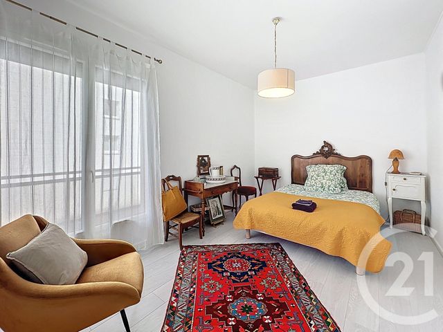 Appartement F5 à vendre - 5 pièces - 108.27 m2 - PERIGUEUX - 24 - AQUITAINE - Century 21 Mazaudon Immobilier