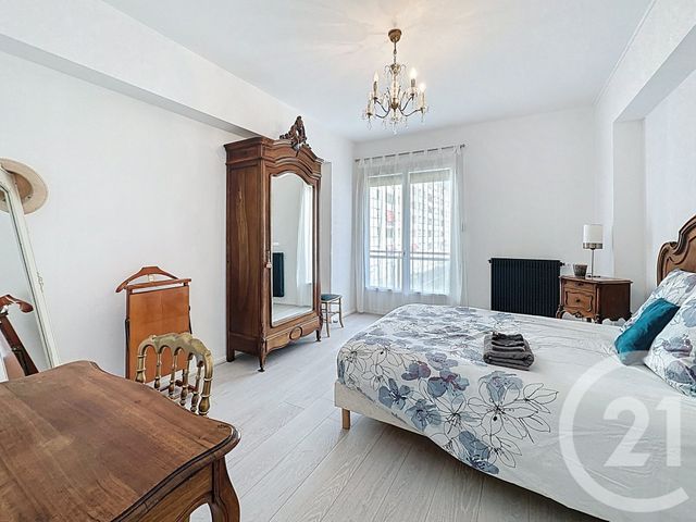 Appartement F5 à vendre - 5 pièces - 108.27 m2 - PERIGUEUX - 24 - AQUITAINE - Century 21 Mazaudon Immobilier