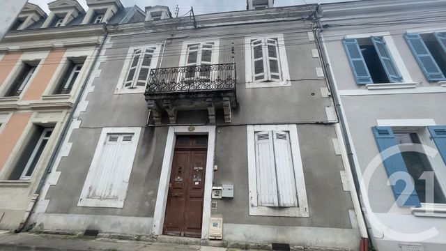 Appartement F3 à louer - 3 pièces - 71.5 m2 - PERIGUEUX - 24 - AQUITAINE - Century 21 Mazaudon Immobilier