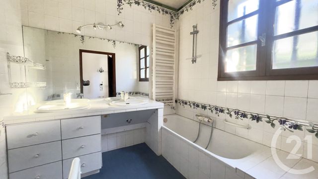 maison à louer - 6 pièces - 152.65 m2 - PERIGUEUX - 24 - AQUITAINE - Century 21 Mazaudon Immobilier