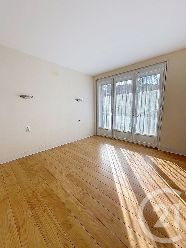 Appartement F3 à louer - 3 pièces - 79.9 m2 - PERIGUEUX - 24 - AQUITAINE - Century 21 Mazaudon Immobilier