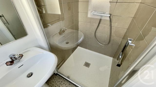 Appartement F6 à louer - 6 pièces - 126.8 m2 - PERIGUEUX - 24 - AQUITAINE - Century 21 Mazaudon Immobilier