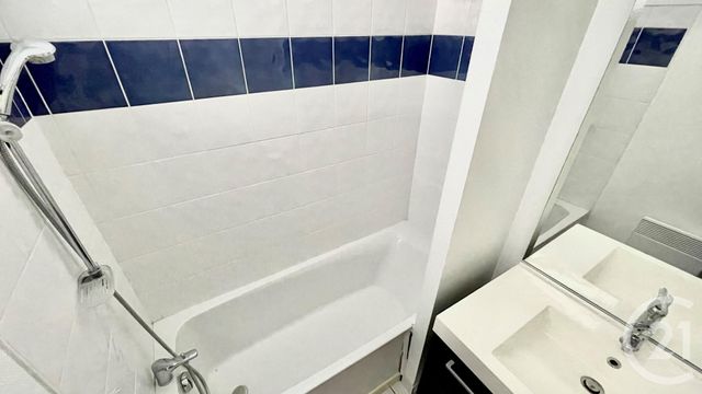 Appartement F3 à louer - 3 pièces - 54.01 m2 - PERIGUEUX - 24 - AQUITAINE - Century 21 Mazaudon Immobilier