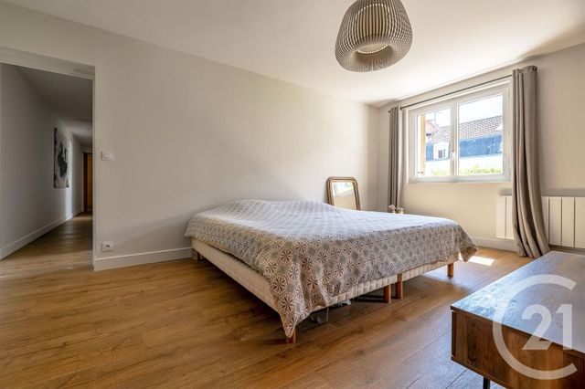 maison à vendre - 5 pièces - 219.0 m2 - PERIGUEUX - 24 - AQUITAINE - Century 21 Mazaudon Immobilier