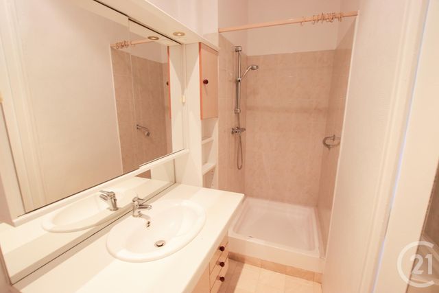 Appartement à louer - 2 pièces - 56.1 m2 - PERIGUEUX - 24 - AQUITAINE - Century 21 Mazaudon Immobilier