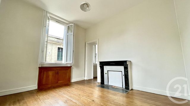 Appartement F3 à louer - 3 pièces - 63.5 m2 - PERIGUEUX - 24 - AQUITAINE - Century 21 Mazaudon Immobilier