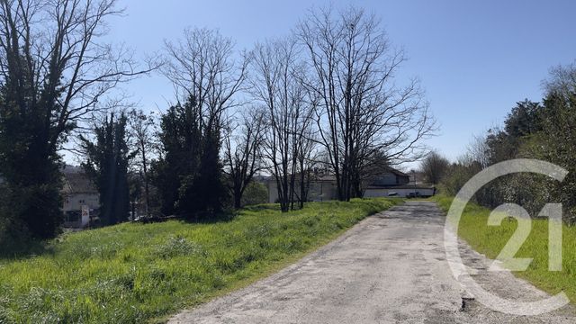 Appartement F3 à louer - 3 pièces - 73.1 m2 - PERIGUEUX - 24 - AQUITAINE - Century 21 Mazaudon Immobilier