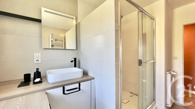 Appartement F3 à louer - 3 pièces - 73.1 m2 - PERIGUEUX - 24 - AQUITAINE - Century 21 Mazaudon Immobilier