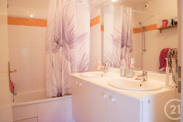 Appartement Duplex à vendre - 3 pièces - 65.42 m2 - COULOUNIEIX CHAMIERS - 24 - AQUITAINE - Century 21 Mazaudon Immobilier