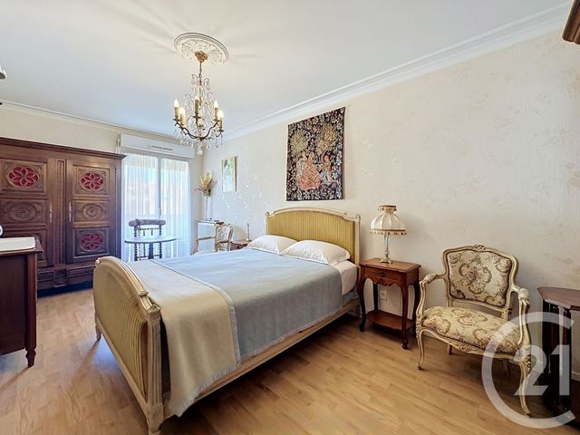 Appartement T4 à vendre - 4 pièces - 109.0 m2 - PERIGUEUX - 24 - AQUITAINE - Century 21 Mazaudon Immobilier