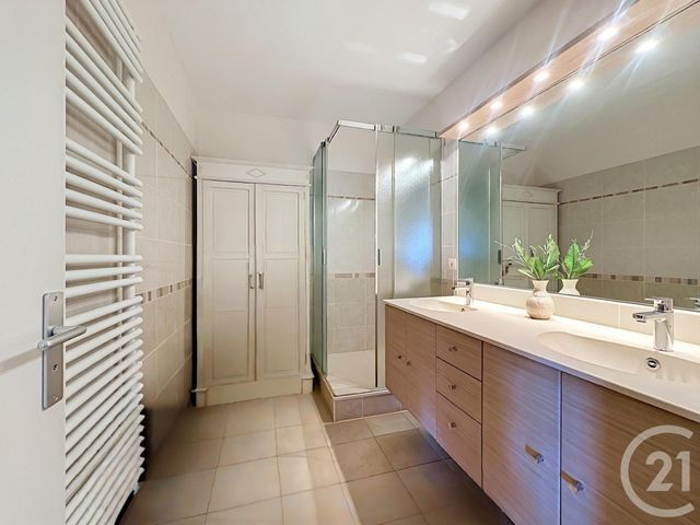 Appartement T4 à vendre - 4 pièces - 109.0 m2 - PERIGUEUX - 24 - AQUITAINE - Century 21 Mazaudon Immobilier