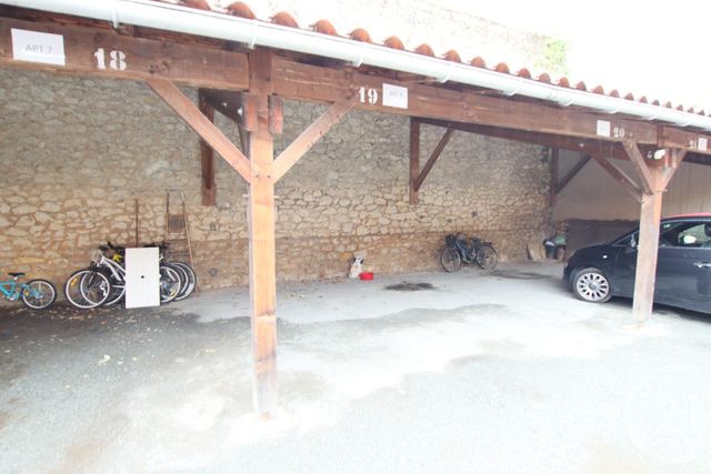 Appartement Duplex à louer - 3 pièces - 65.0 m2 - PERIGUEUX - 24 - AQUITAINE - Century 21 Mazaudon Immobilier