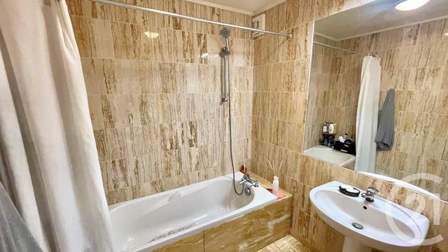 Appartement F3 à louer - 3 pièces - 56.33 m2 - PERIGUEUX - 24 - AQUITAINE - Century 21 Mazaudon Immobilier