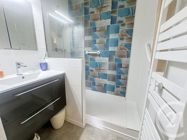 Appartement F5 à vendre - 4 pièces - 91.35 m2 - PERIGUEUX - 24 - AQUITAINE - Century 21 Mazaudon Immobilier